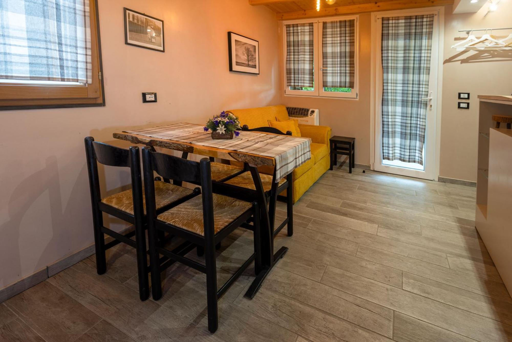 Camping Camplani Zone Eksteriør bilde